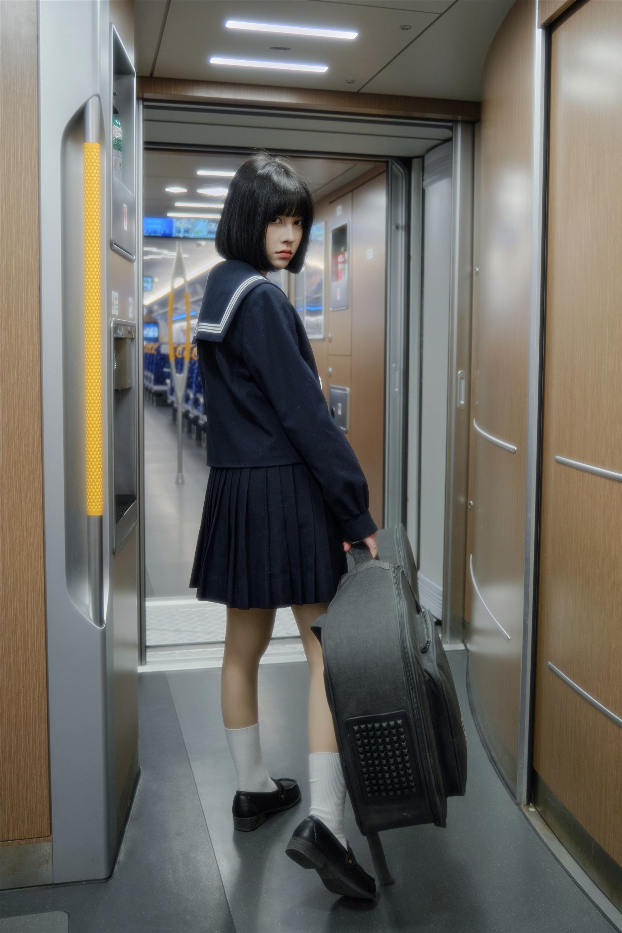 YITUYU艺图语 2025.02.07 列车jk 悲伤薯条555